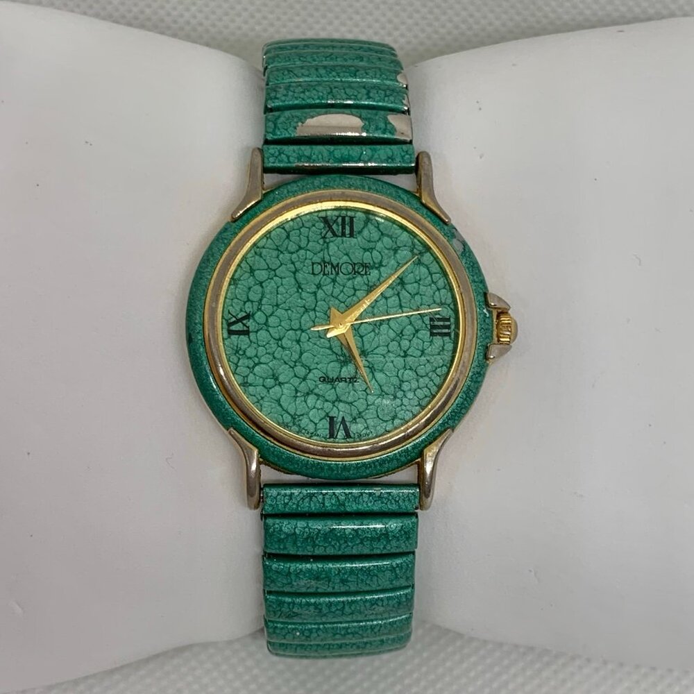 Vintage DEMORE Women’s Quartz analog Watch Color Gold Green tone 32mm running